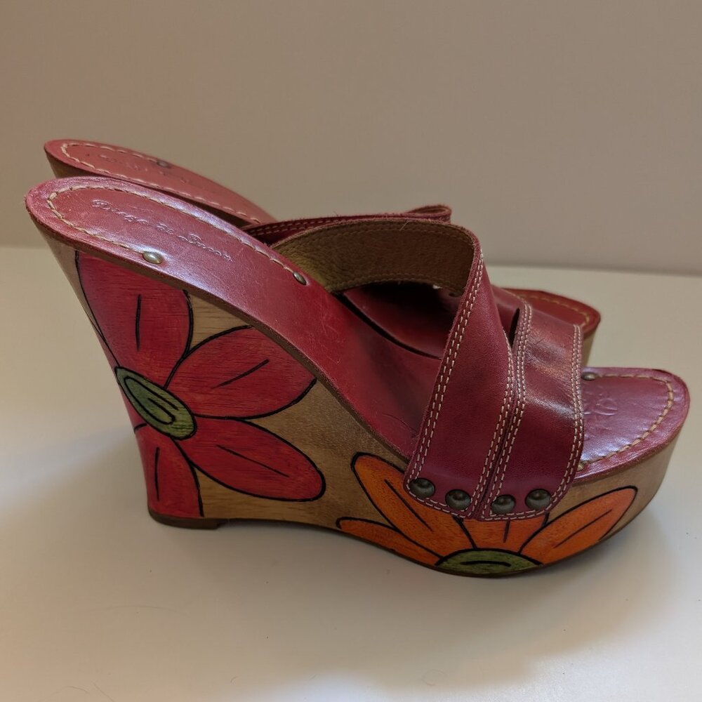Great condition Diego di Lucca - Quinlan - Red w/ Flowers size 36